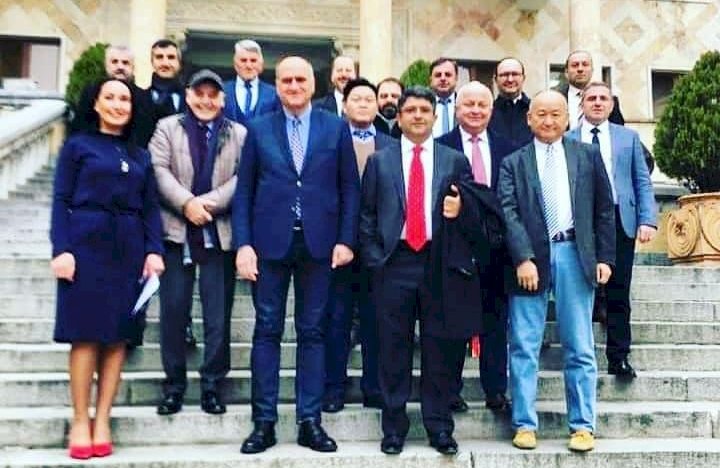 GÜRCİSTAN’DA YAPILAN ULUSLARARASI SAĞLIK KONGRESİNE TÜRKİYE’DEN 3 DOKTOR KATILDI