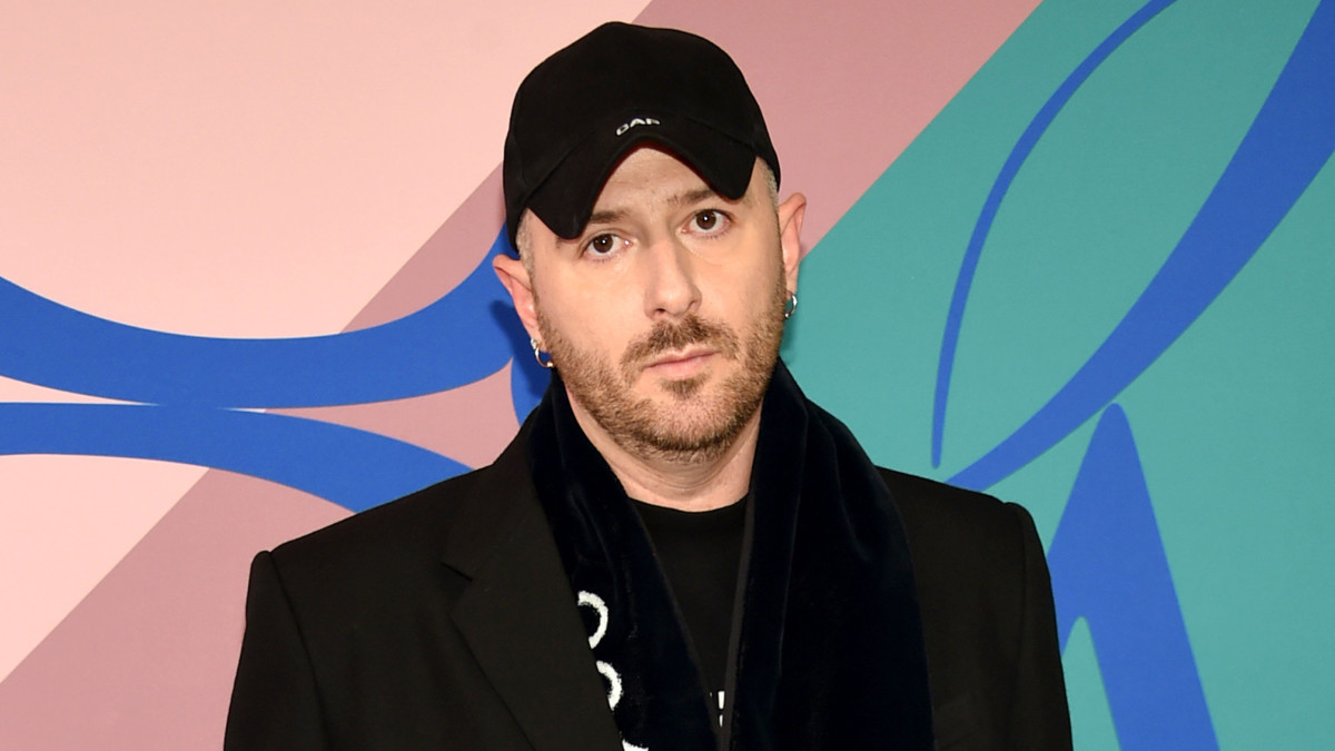 Gürcü Tasarıncı Demna Gvasalia Paris Moda Haftası'nda Hayranları İle Buluştu