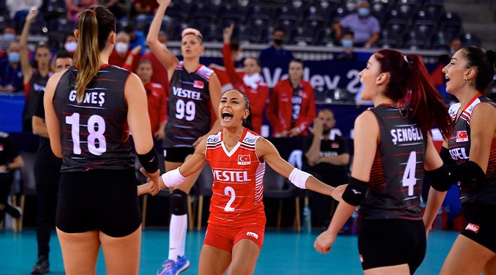 Avrupa Şampiyonası'nda 5'te 5! Türkiye A Milli Kadın Voleybol Takımı Grubunu Lider Olarak Tamamladı