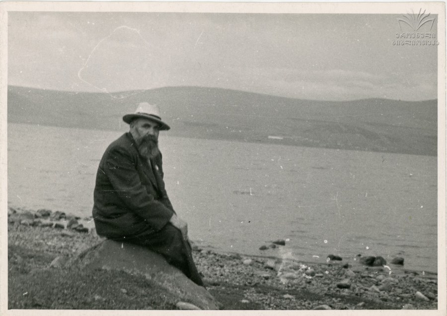 Galaktion TABİDZE/ Türkçesi: Hasan Çelik