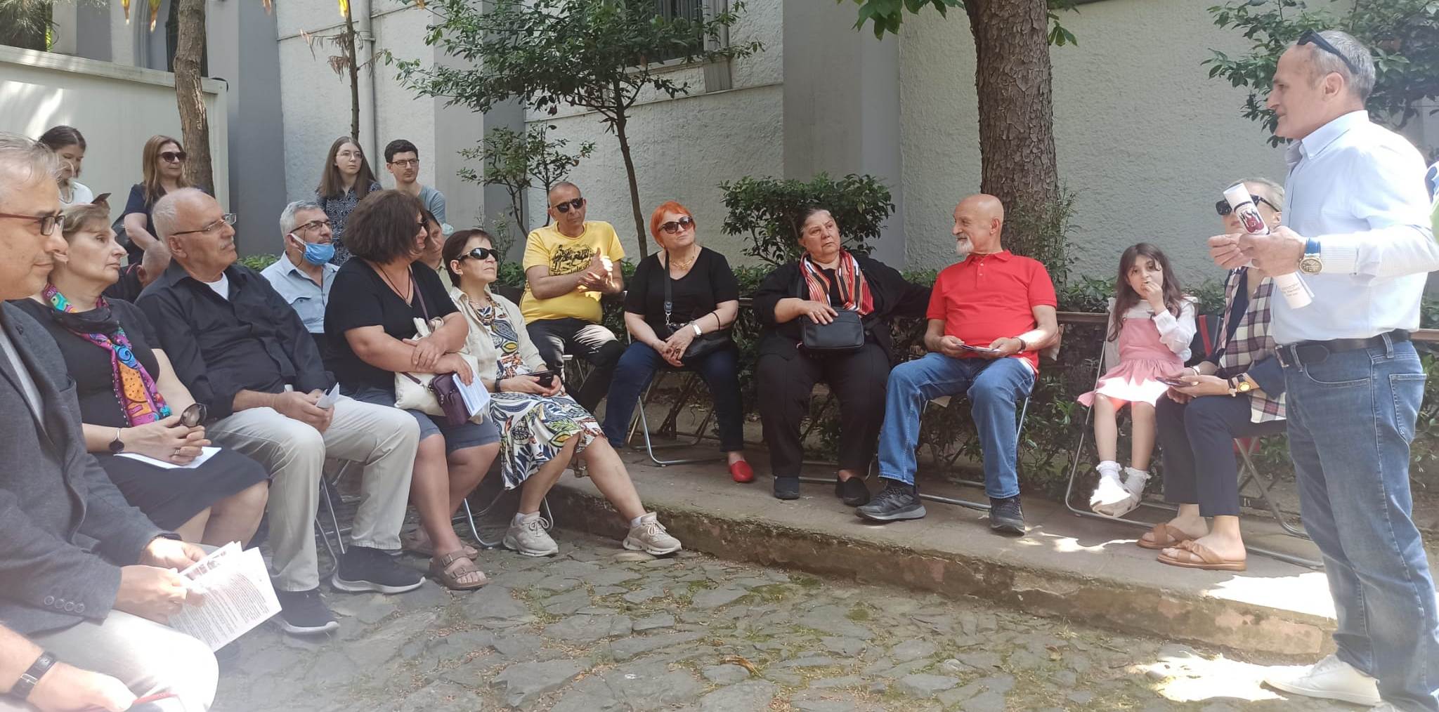 FARKINDALIK ETKİNLİĞİ İÇİNDEN KAYIPLARI ANMAK