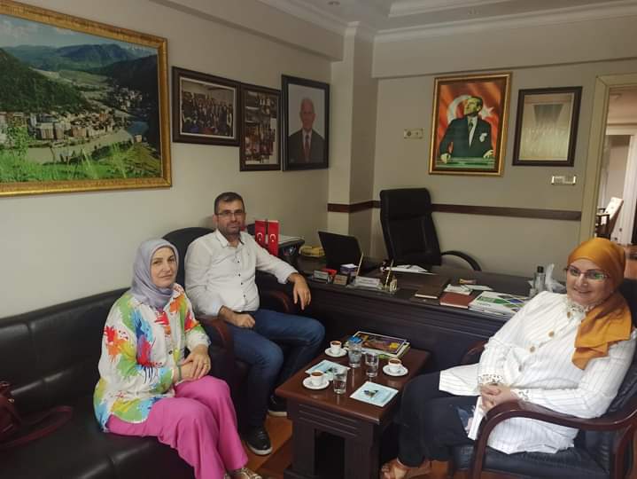 Hasibe Özkan:  YENİ ÜYELERDEN DERNEĞİMİZE  ZİYARET