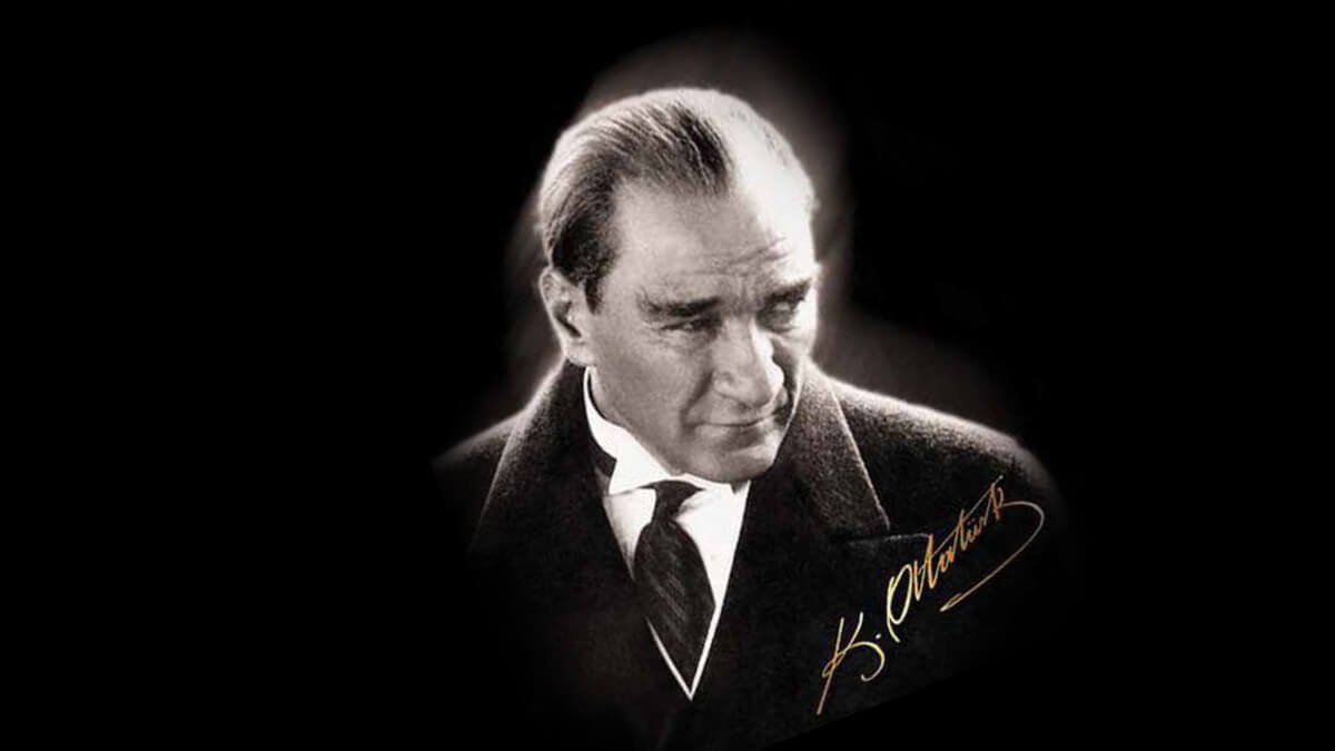 Türkiye Atatürk'ü Andı