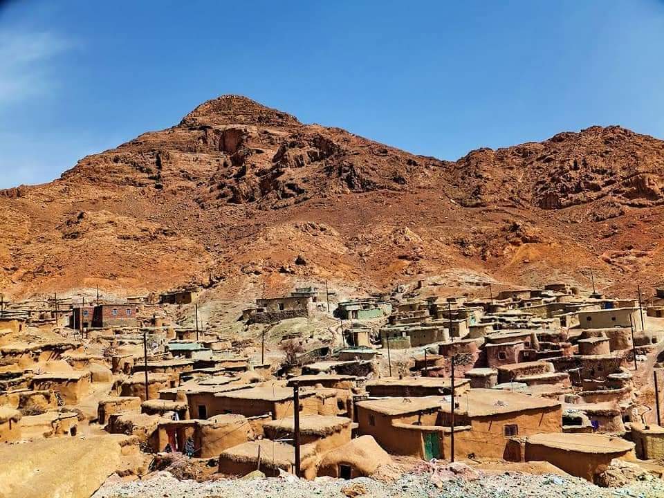 İRANDAKİ CÜCELER ŞEHRİ MAKHUNİK