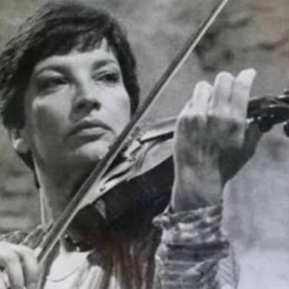 Kemanın Sihirli Ustası, Suna Kan  Sustu!