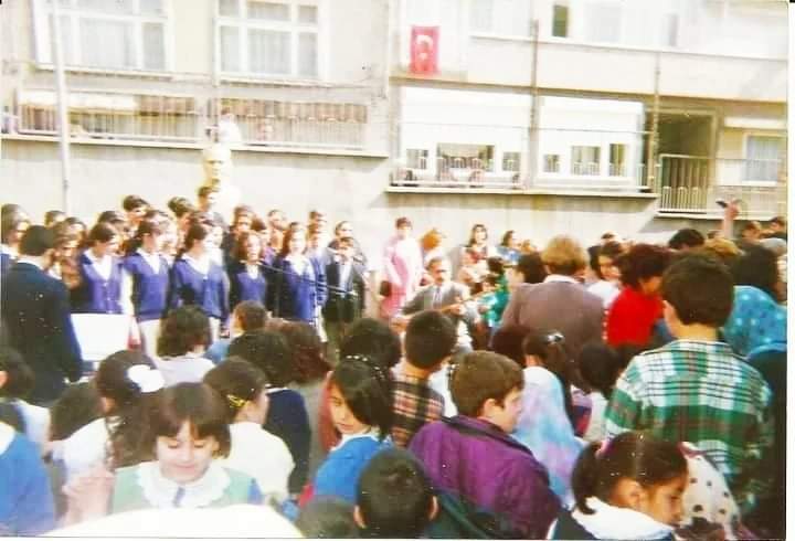 Hasan Midillioğlu: SÖZDE ÖĞRETMENLER GÜNÜ ÜZERİNE