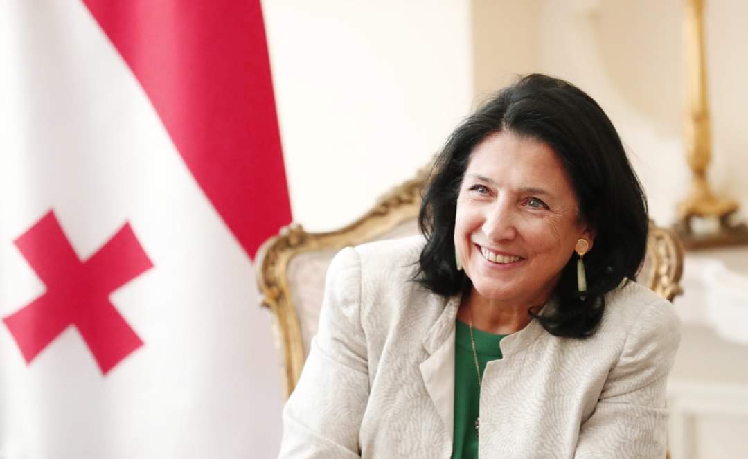 Salome Zourabichvili:   შობის დღესასწაულს ვულოცავ ყველას