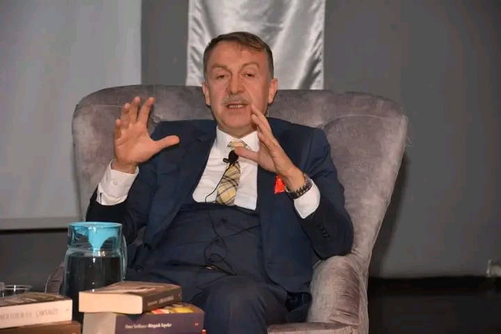 Ömer Yerlikaya: Kitaplarınızı gönderin okuyup yorumlamak ve köşemde tanıtımlarını yapmak isterim