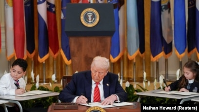 Trump ABD' si Milli Eğitimi Eyaletlere Devrediyor!