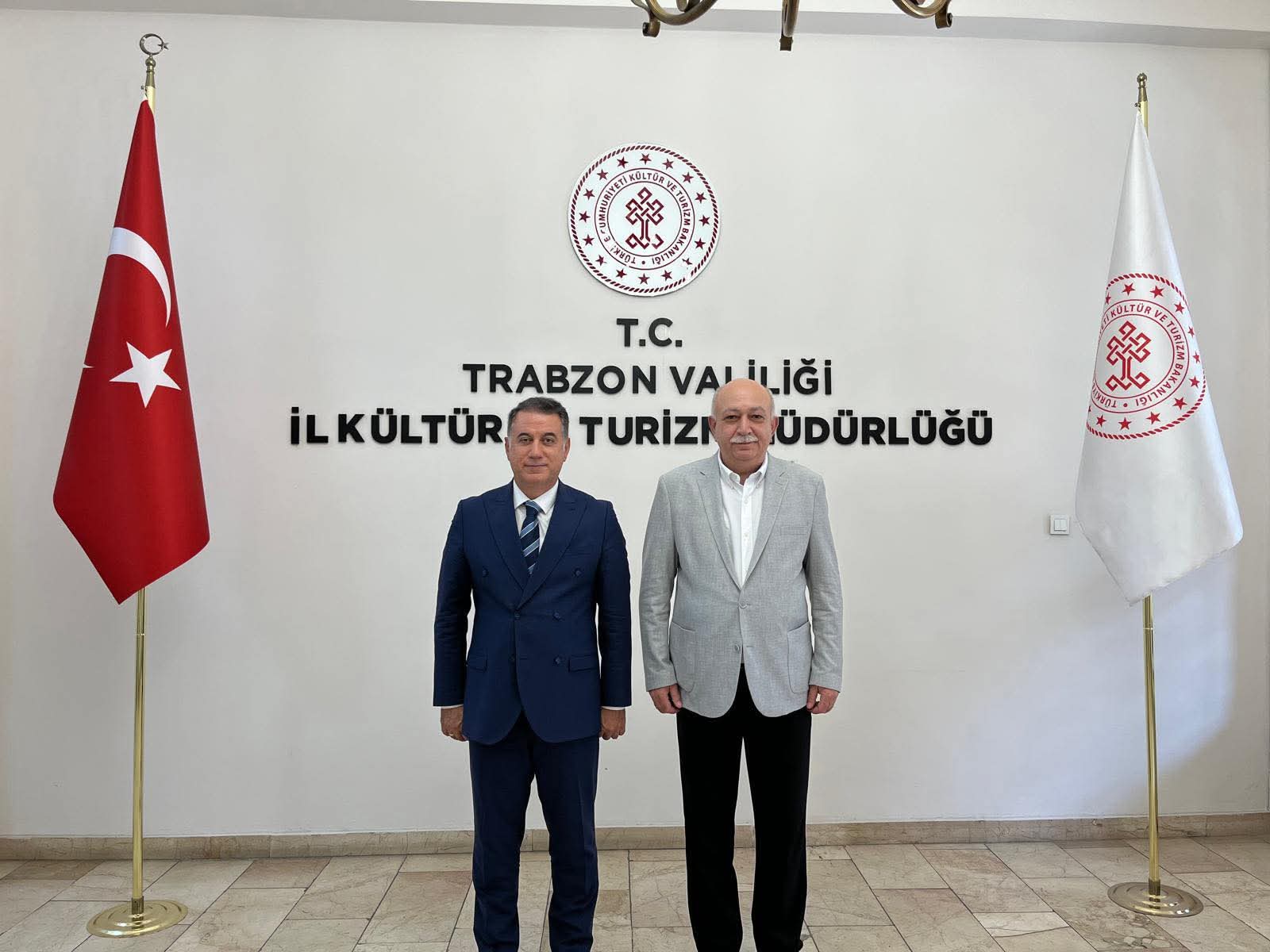 Gürcistan Trabzon Başkonsolosu Nikoloz Iaşvili ile Trabzon İl Kültür ve Turizm Müdürü Tamer Erdoğan Görüşmesi ...