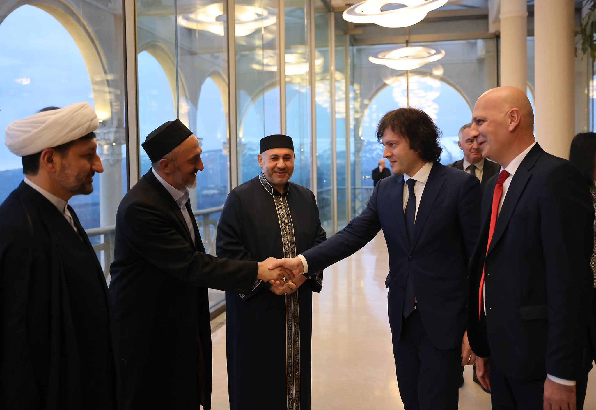 Irakli Kobakhidze’den Müslüman topluma iftar