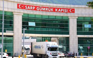 Sarp’ta Duran Yolculuk: Gürcü Kültür Elçisi Merab Kvitaridze Sınırdan Geri Döndü